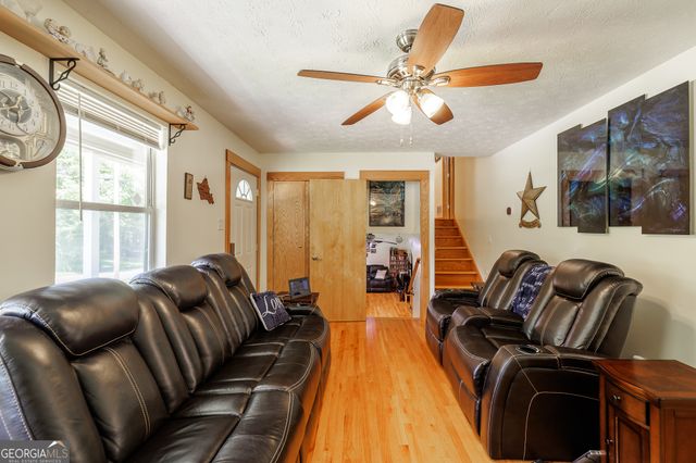 2665 Oak Log Way, Buford, GA 30519