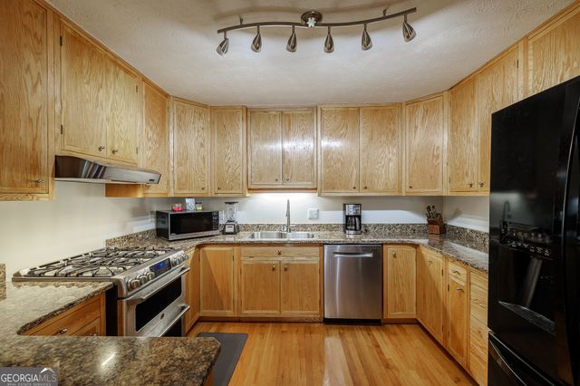 2665 Oak Log Way, Buford, GA 30519