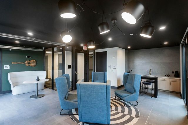 65 Lindsley Ave Apt 502, Nashville, TN 37210