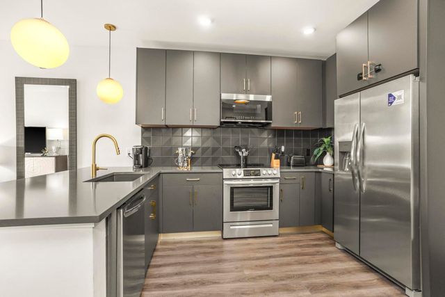 65 Lindsley Ave Apt 502, Nashville, TN 37210