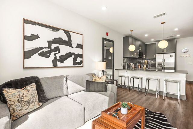 65 Lindsley Ave Apt 502, Nashville, TN 37210