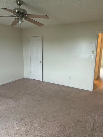 304 Newcastle Lane, Winchester, KY 40391