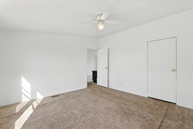 14 MISSION PARK Loop, Los Lunas, NM 87031