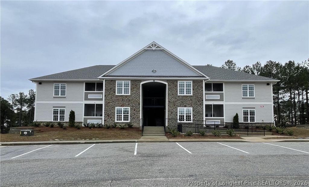 220 Gallery Drive 204, Spring Lake, NC 28390