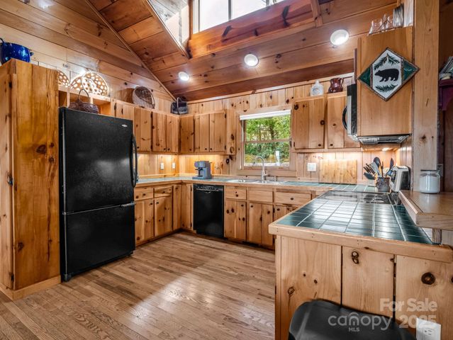 1692 Becky Mountain Road, Brevard, NC 28712