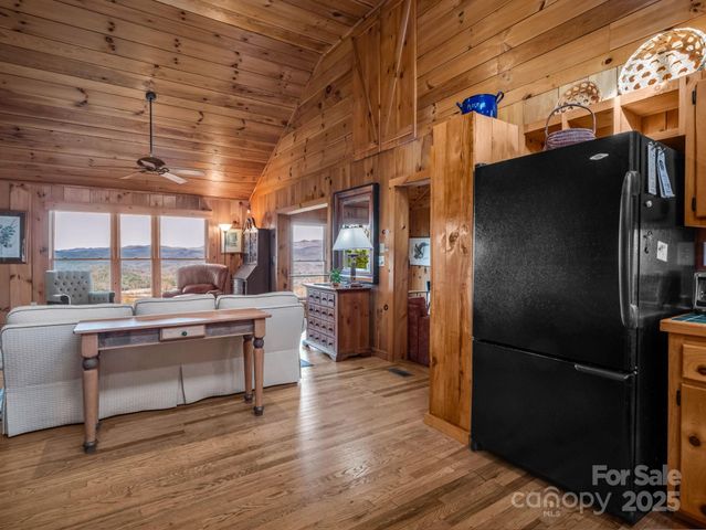 1692 Becky Mountain Road, Brevard, NC 28712