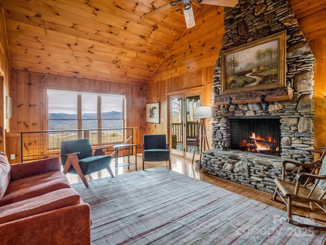 1692 Becky Mountain Road, Brevard, NC 28712