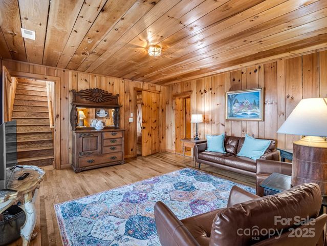 1692 Becky Mountain Road, Brevard, NC 28712