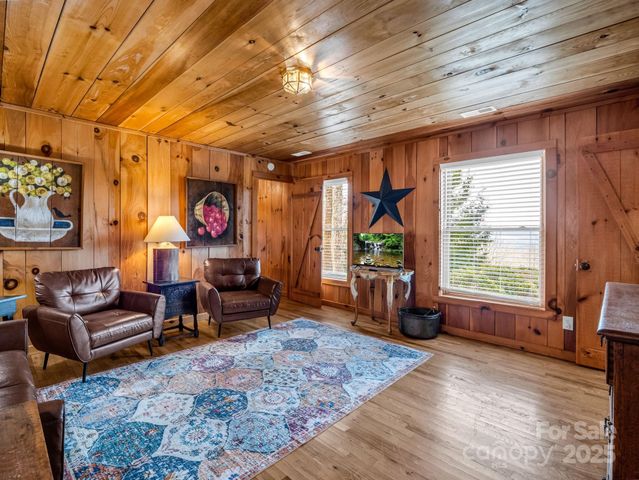 1692 Becky Mountain Road, Brevard, NC 28712