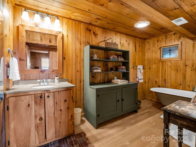 1692 Becky Mountain Road, Brevard, NC 28712