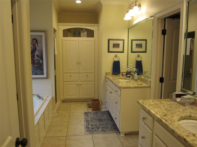 10060 Saint Bernard Drive, Shreveport, LA 71106