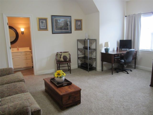 10060 Saint Bernard Drive, Shreveport, LA 71106