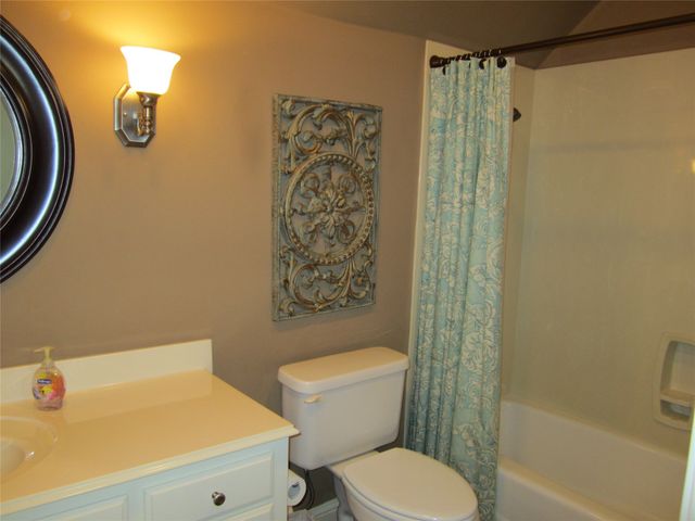 10060 Saint Bernard Drive, Shreveport, LA 71106