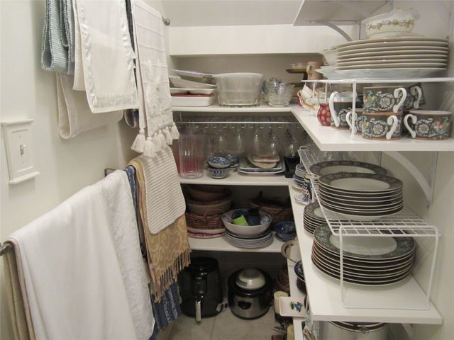 10060 Saint Bernard Drive, Shreveport, LA 71106