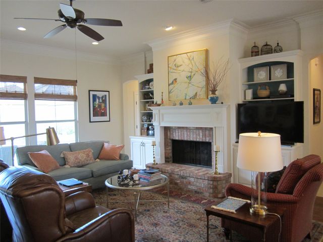 10060 Saint Bernard Drive, Shreveport, LA 71106