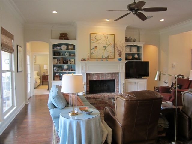 10060 Saint Bernard Drive, Shreveport, LA 71106