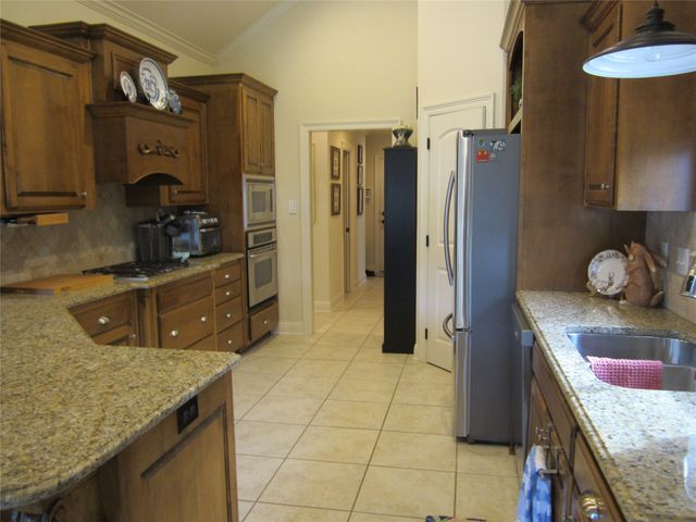 10060 Saint Bernard Drive, Shreveport, LA 71106