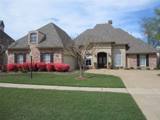 10060 Saint Bernard Drive, Shreveport, LA 71106