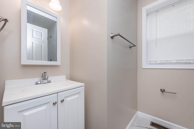 3331 MCELDERRY ST, Baltimore, MD 21205