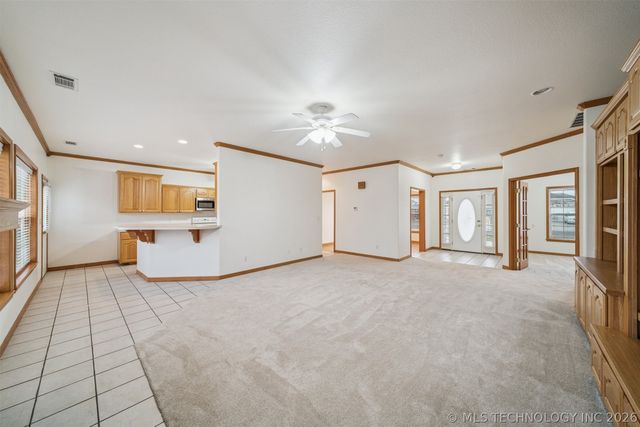 1220 SE 14th Street, Pryor, OK 74361