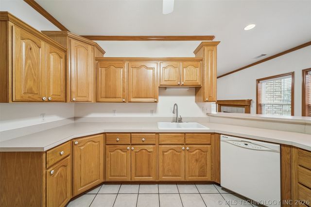 1220 SE 14th Street, Pryor, OK 74361