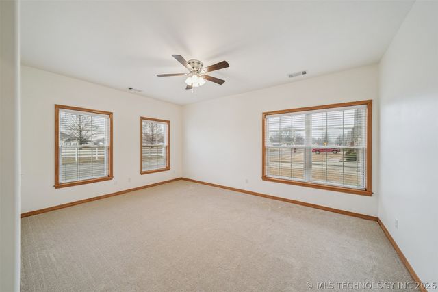 1220 SE 14th Street, Pryor, OK 74361