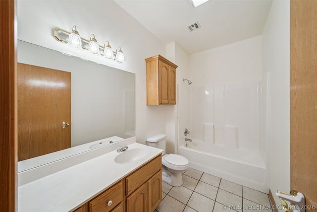 1220 SE 14th Street, Pryor, OK 74361