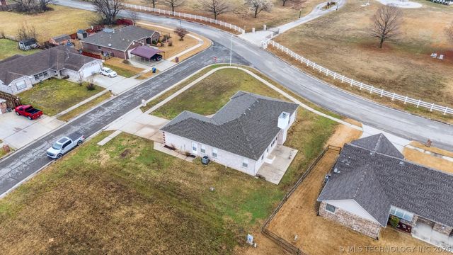 1220 SE 14th Street, Pryor, OK 74361