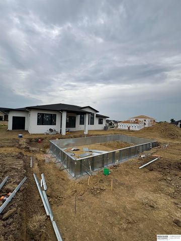 3652 S 218th Avenue, Elkhorn, NE 68022
