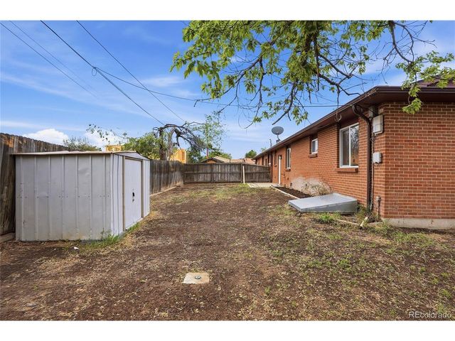 6792 Pontiac St, Commerce City, CO 80022