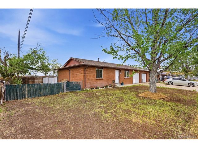 6792 Pontiac St, Commerce City, CO 80022