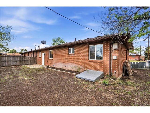 6792 Pontiac St, Commerce City, CO 80022