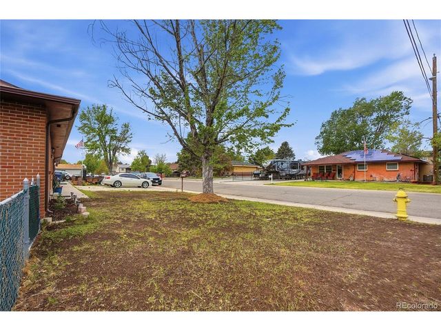 6792 Pontiac St, Commerce City, CO 80022