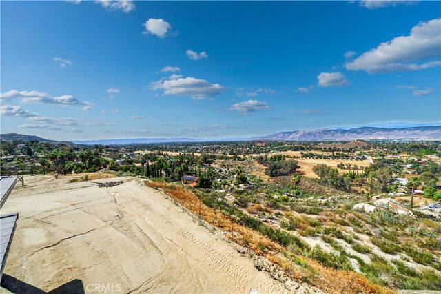 42340 Segner Drive, Hemet, CA 92544