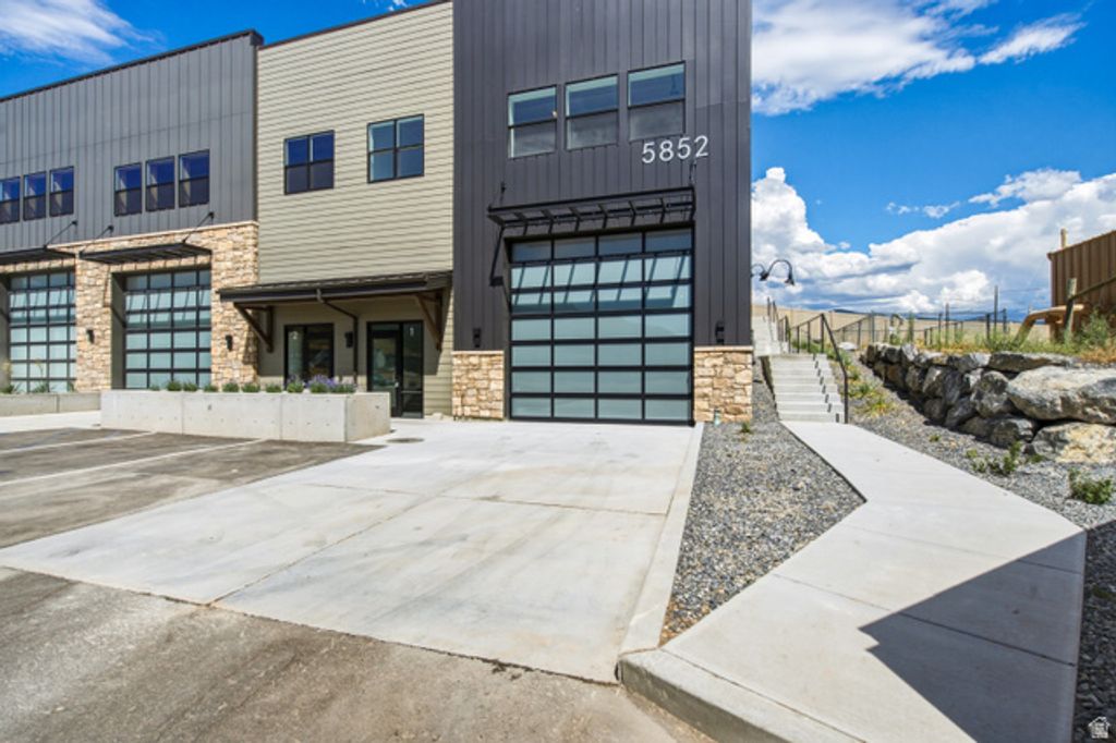 5852 N QUEENS GARDEN RD ##1, Mountain Green, UT 84050 — exterior