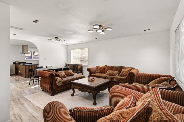 4024 Alta Lorraine Way, North Highlands, CA 95660