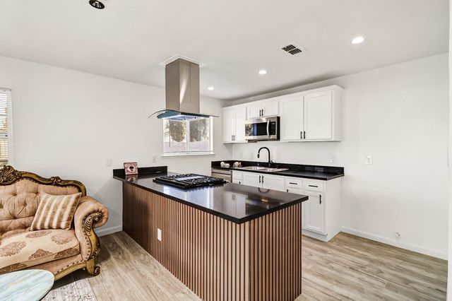 4024 Alta Lorraine Way, North Highlands, CA 95660