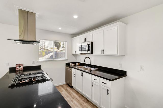 4024 Alta Lorraine Way, North Highlands, CA 95660