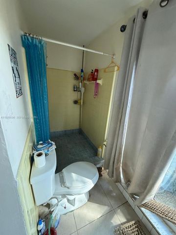 8105 NW 74th Ter, Tamarac, FL 33321