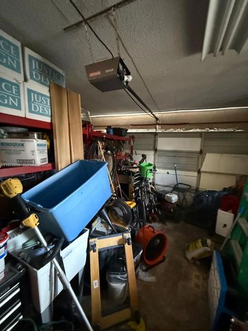 8105 NW 74th Ter, Tamarac, FL 33321