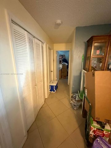 8105 NW 74th Ter, Tamarac, FL 33321