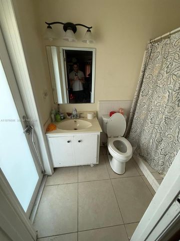 8105 NW 74th Ter, Tamarac, FL 33321