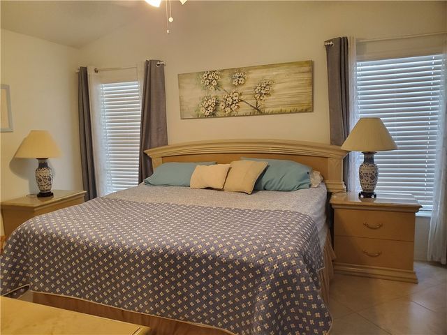 572 10th Place, Vero Beach, FL 32960