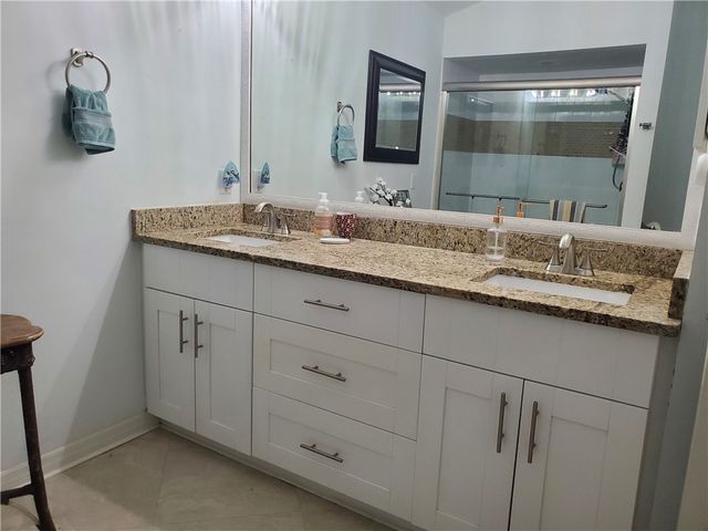 572 10th Place, Vero Beach, FL 32960