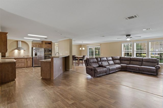38616 COLEEN AVENUE, Zephyrhills, FL 33540