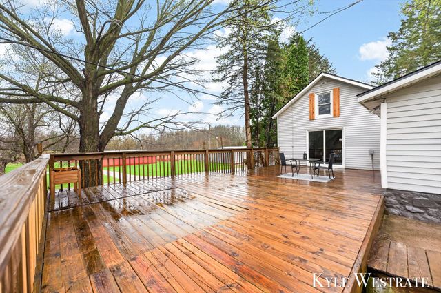 6707 Lessiter Road NE, Belding, MI 48809