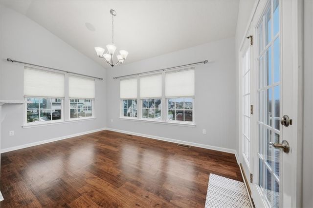 286 Buckingham Dr, Ohio Twp, PA 15237