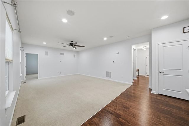 286 Buckingham Dr, Ohio Twp, PA 15237