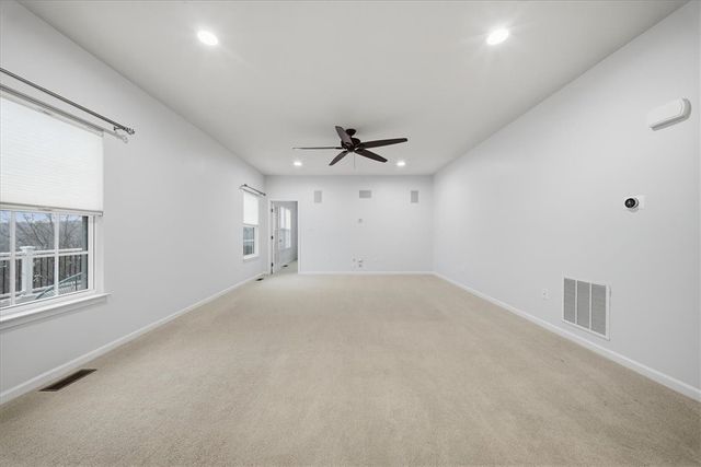 286 Buckingham Dr, Ohio Twp, PA 15237