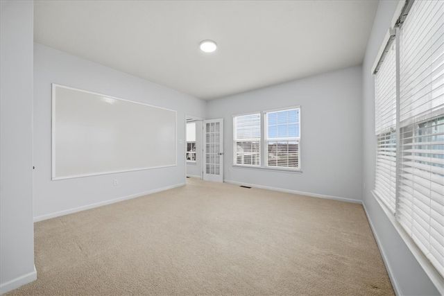 286 Buckingham Dr, Ohio Twp, PA 15237